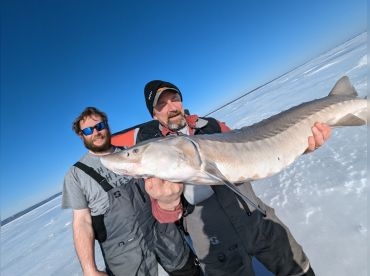 Northern Lights Adventures – Ice Fishing